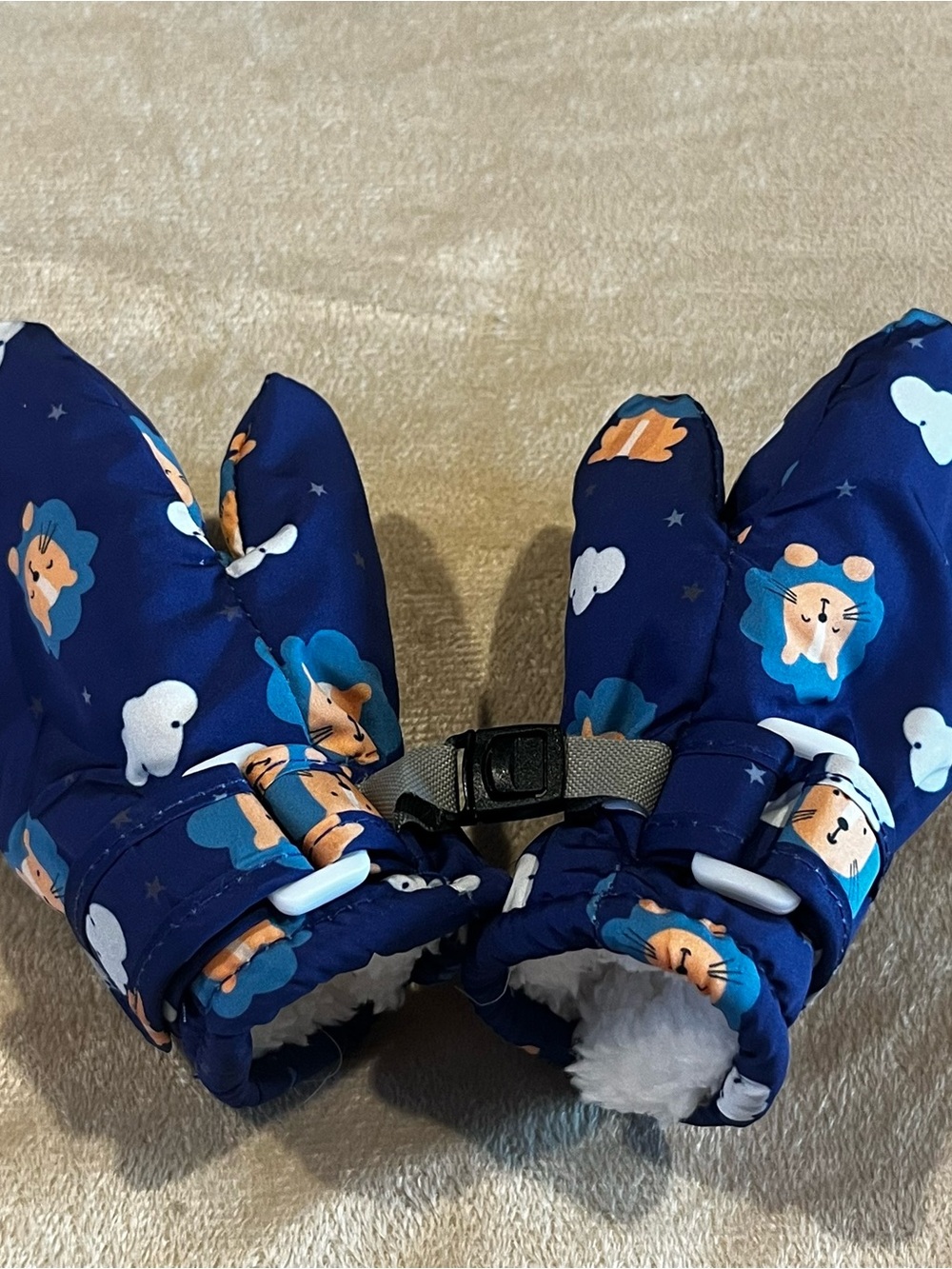 Lion printed Winter gloves for kids, 12-24months